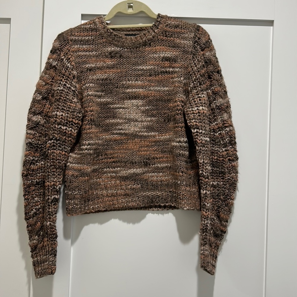 Ladies Line sweater